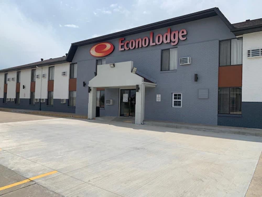 Red Lion Inn & Suites Olathe Kansas City Bagian luar foto