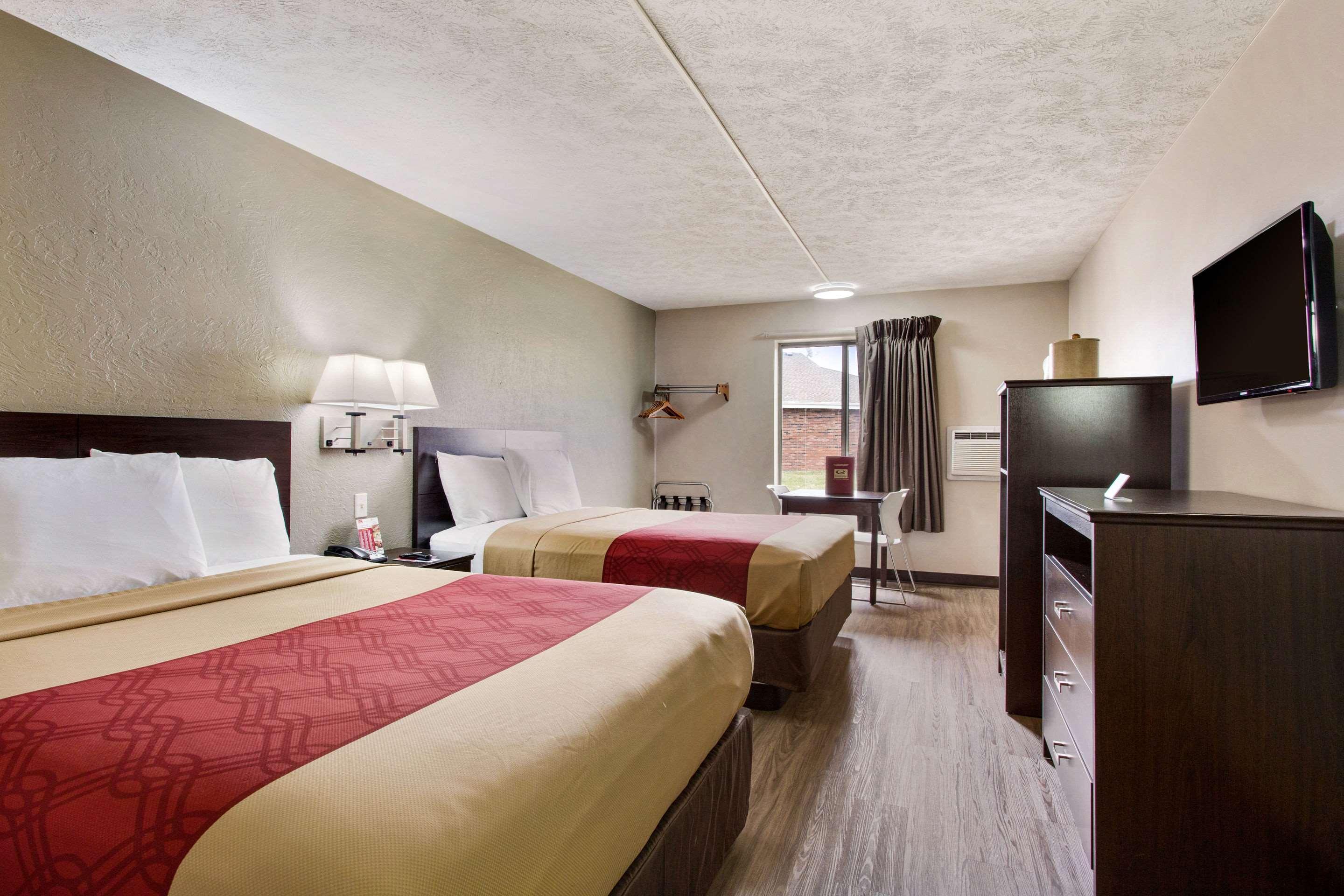 Red Lion Inn & Suites Olathe Kansas City Bagian luar foto