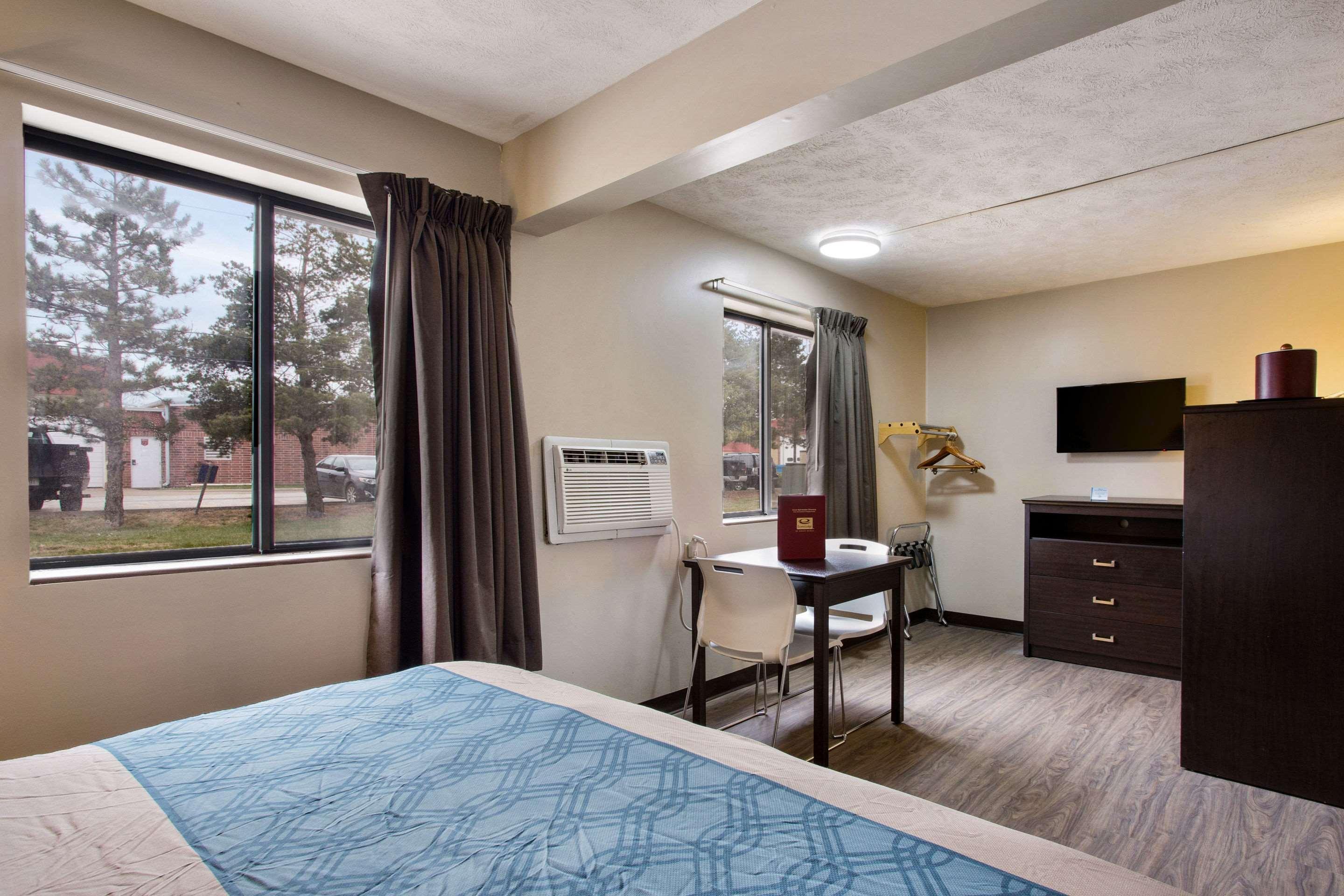 Red Lion Inn & Suites Olathe Kansas City Bagian luar foto