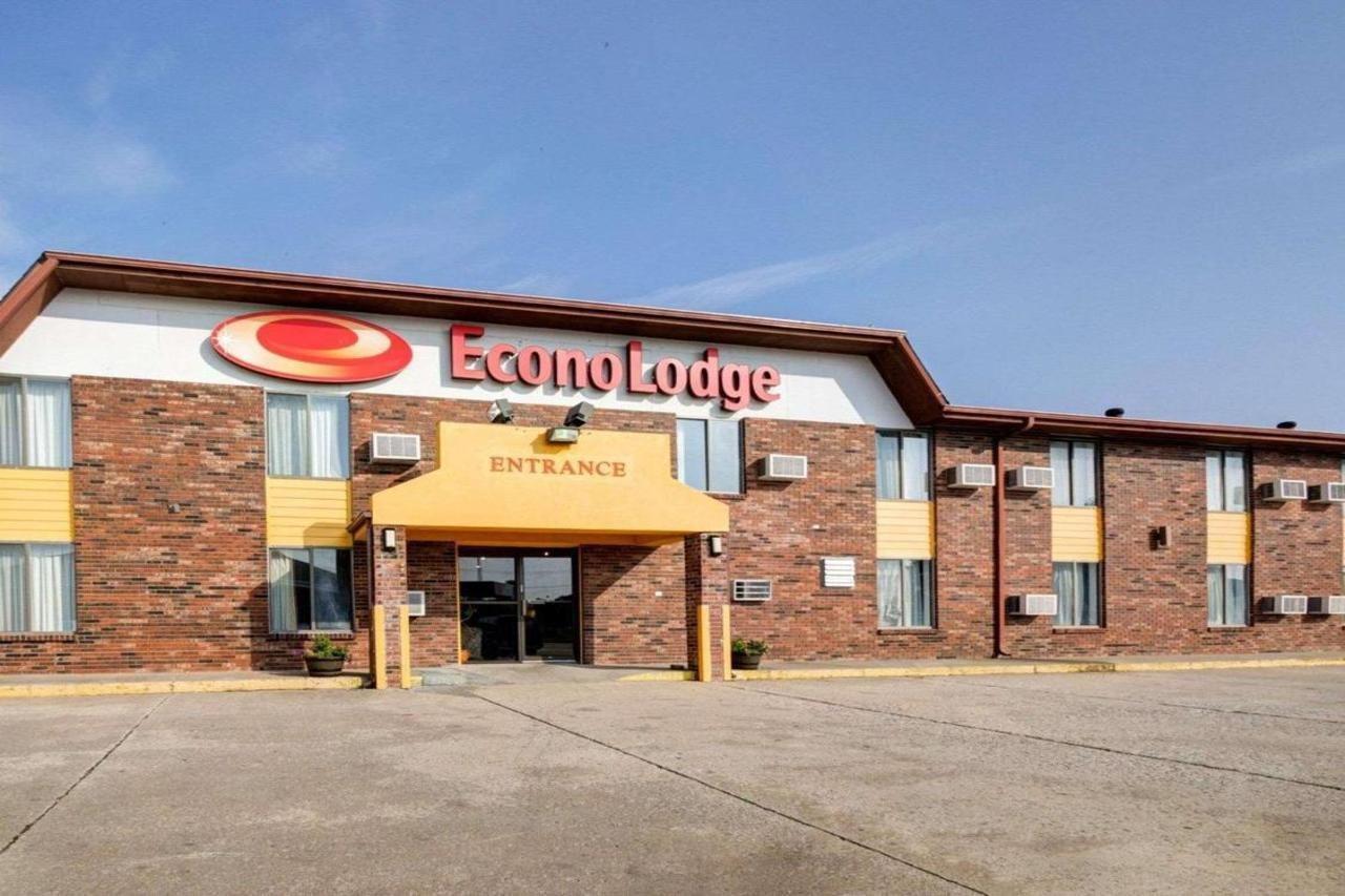 Red Lion Inn & Suites Olathe Kansas City Bagian luar foto