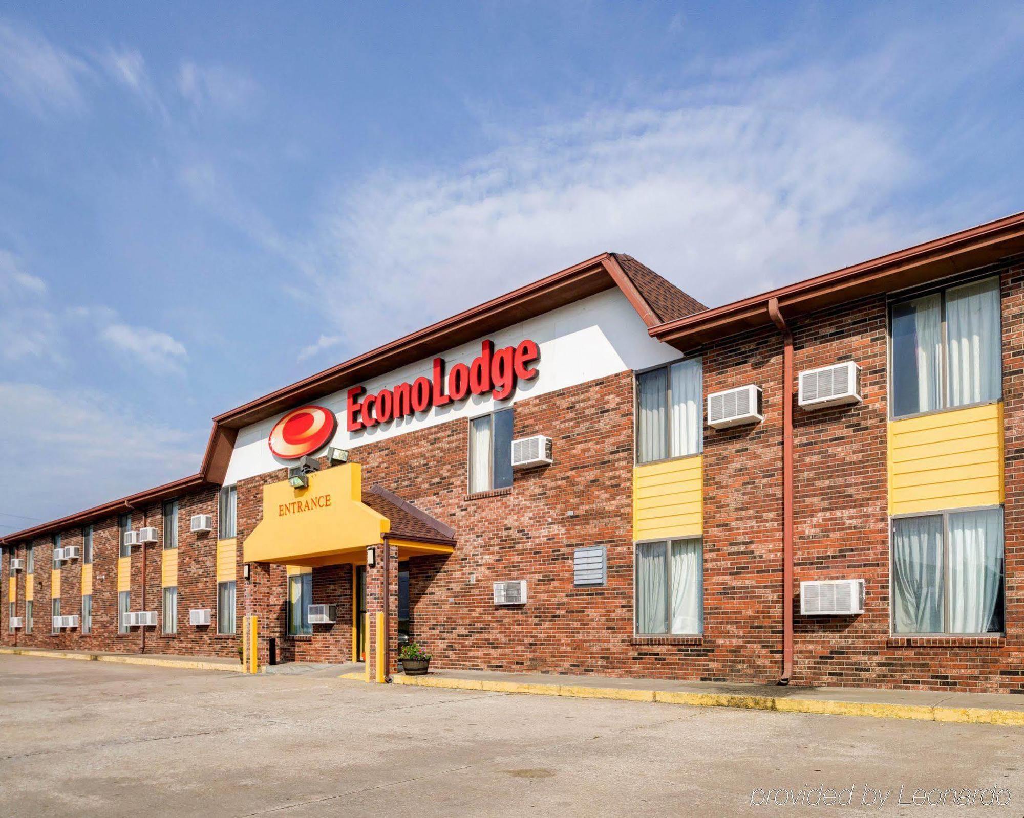 Red Lion Inn & Suites Olathe Kansas City Bagian luar foto