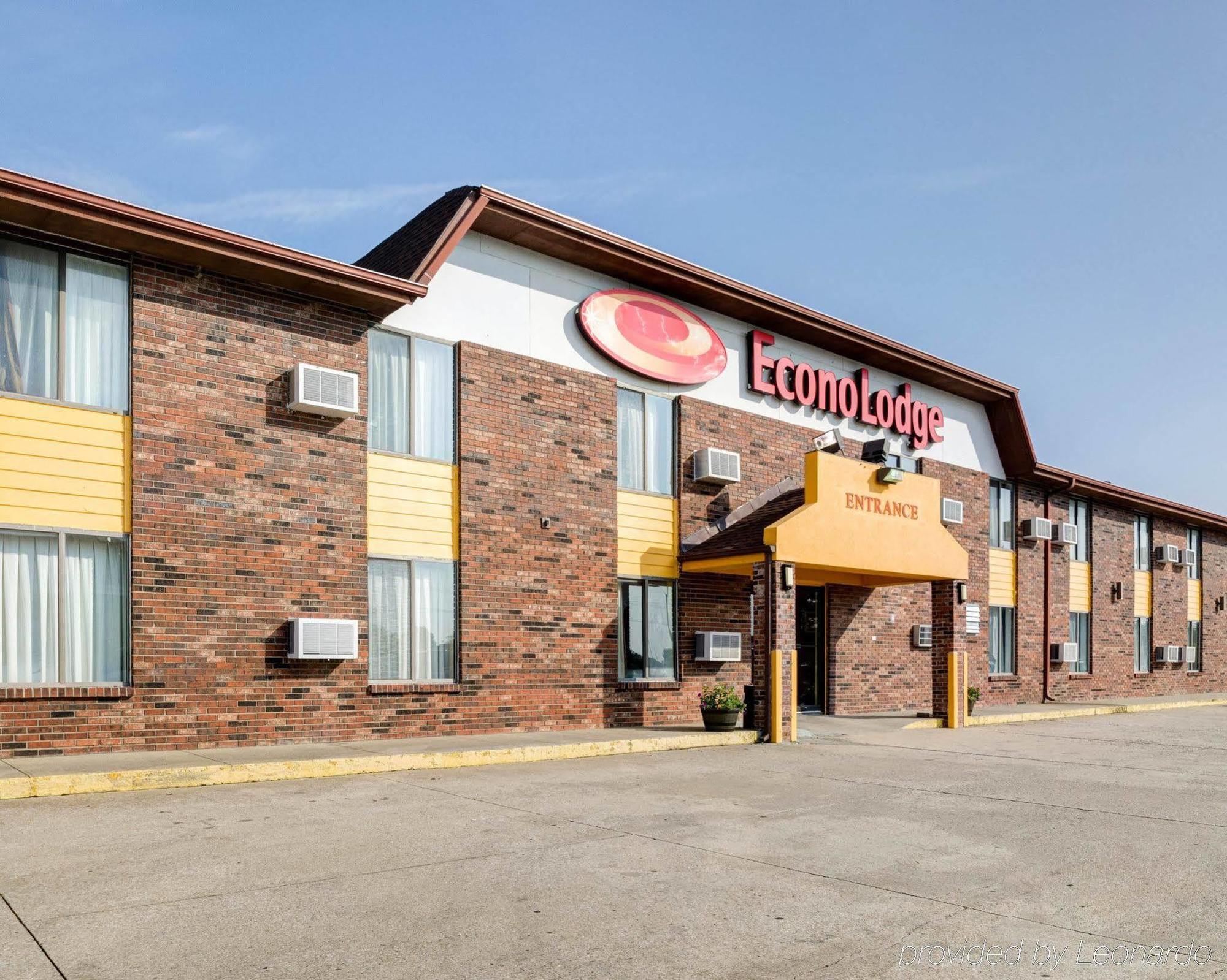 Red Lion Inn & Suites Olathe Kansas City Bagian luar foto